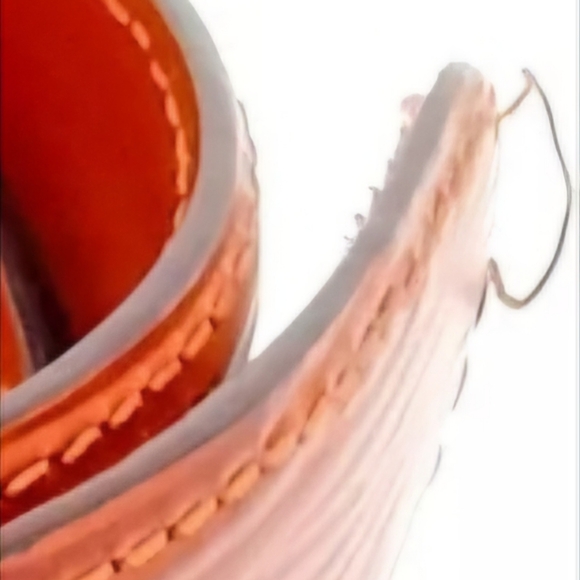 Louis Vuitton Authentic Epi Belt - Picture 11 of 11